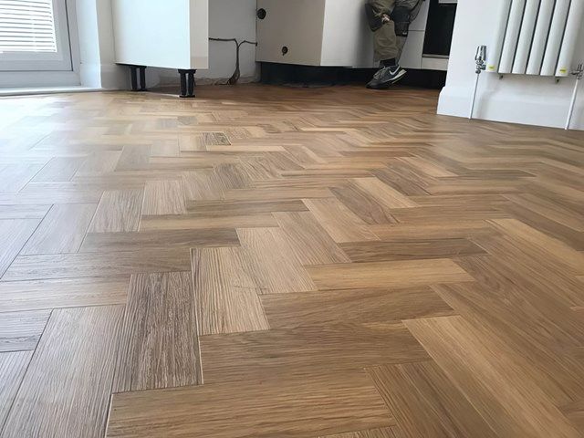 kardean-amtigo-floor-cleaning-6-kireth-ai